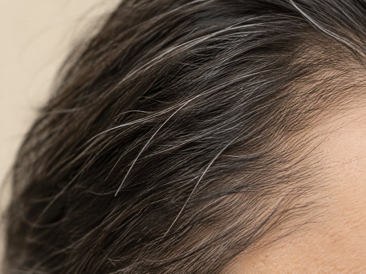Scattered early gray strands